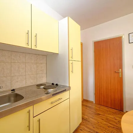 Studios Bogdan 77 Guest house 3*