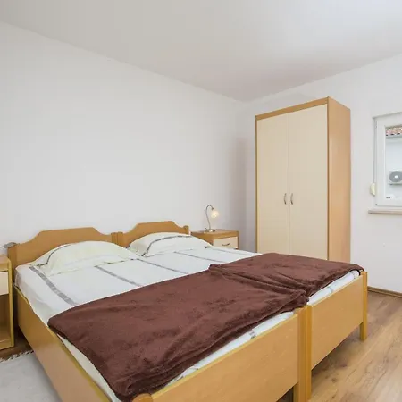 Bogdan 77 Gasthuis 3*