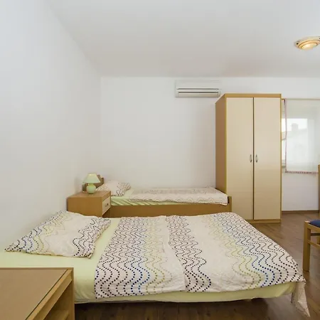 Bogdan 77 Gasthuis 3*